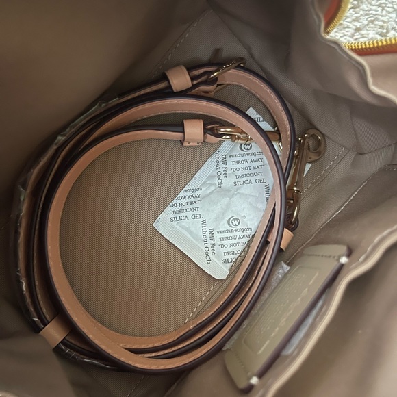 Coach Strawberry Print Sydney Satchel - Picture 4 of 4